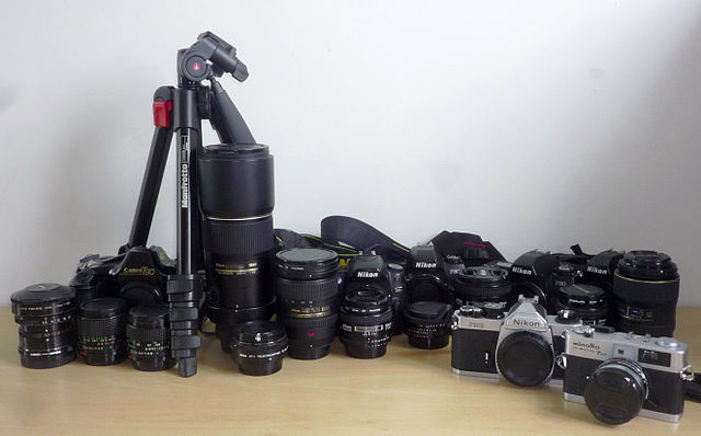 https://commons.wikimedia.org/wiki/File:Cameras_and_Lenses.jpg